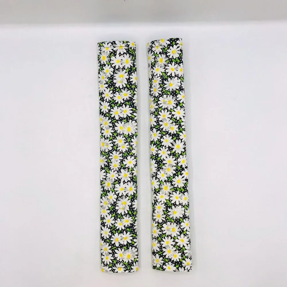 Refrigerator Door Handle Covers, Reversible! Black Daisy and Dots Kitchen 14x5